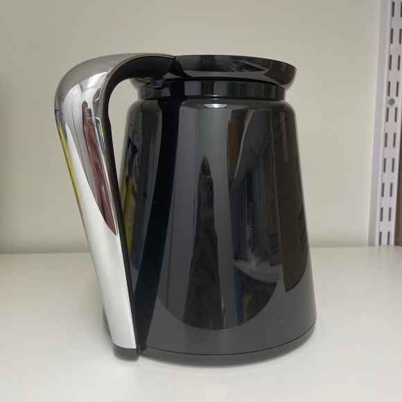 Keurig Other - ☕️ Keurig 2.0 Plastic Carafe (32 oz.) ☕️